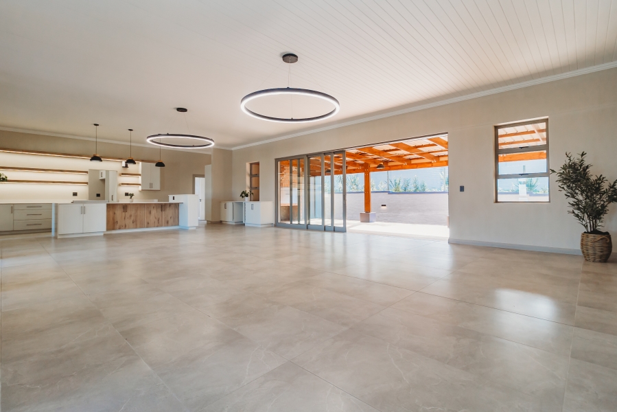 4 Bedroom Property for Sale in Blanco Western Cape